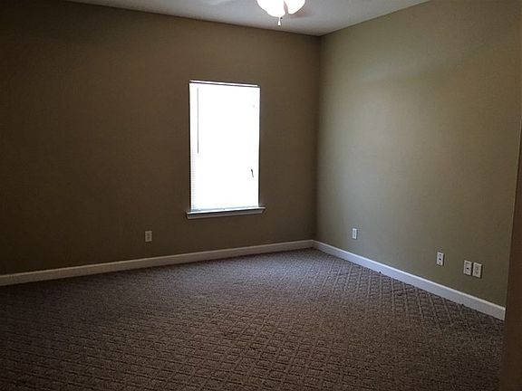4th image of 456 Moss Creek Ln #456