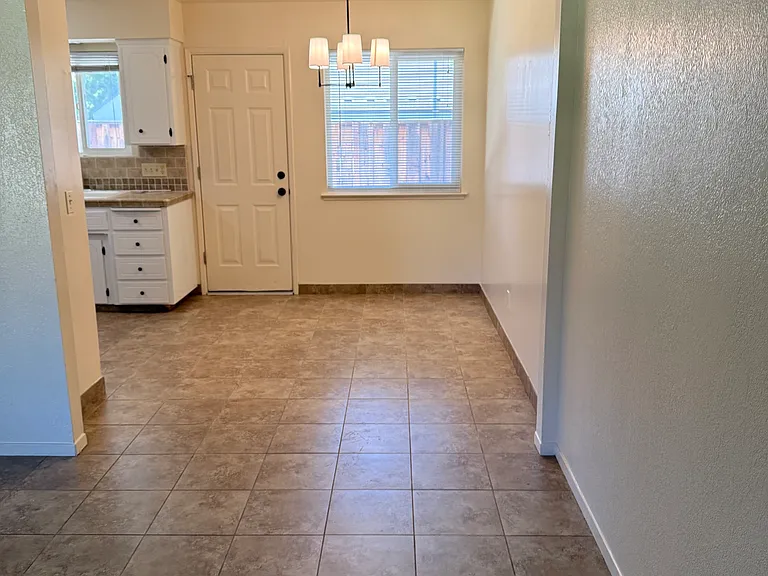 6415 N Remington Ave #102 — Photo 7