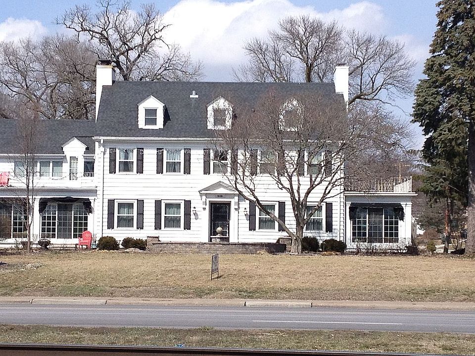 1st image of 348 River Dr