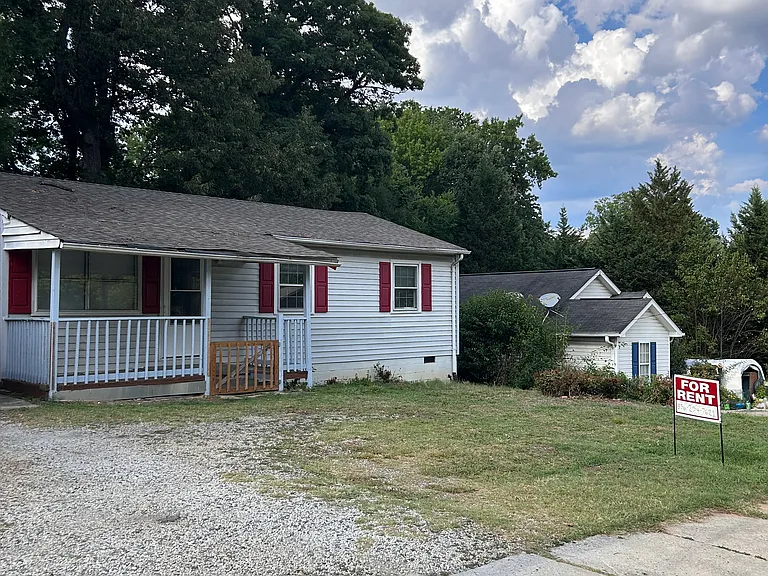 2100 W Florida St — Photo 1