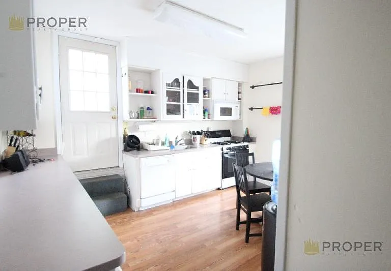 73 Thorndike St — Photo 37