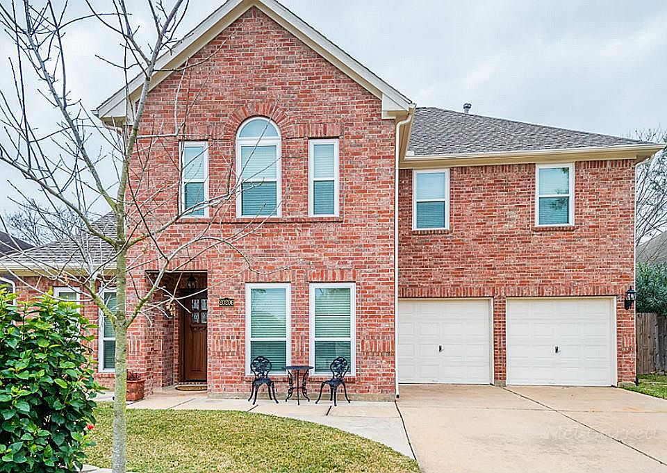 1st image of 20206 Maple Village Dr