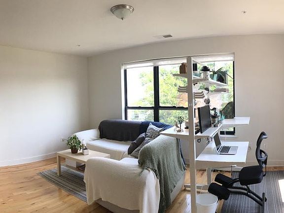3rd image of 25 Senate Pl APT 511