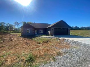 32 Fieldstone Cir, Cadiz, KY 42211