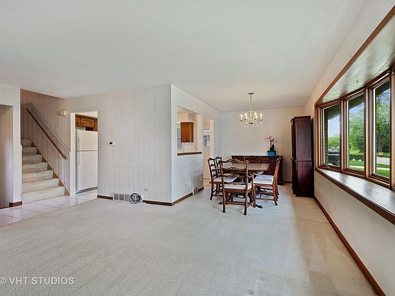 2nd image of 1221 S Belmont Ave