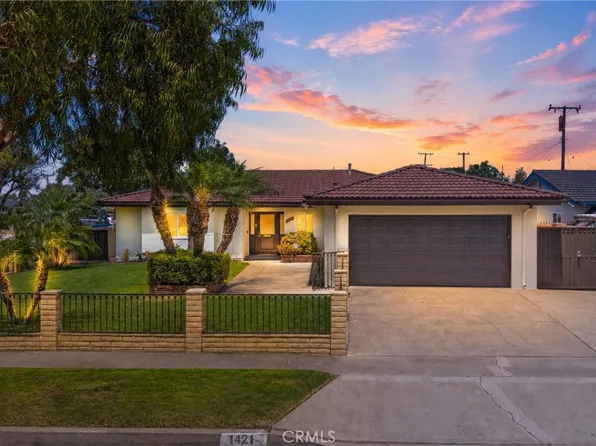 1421 W Hall Ave, Santa Ana, CA 92704
