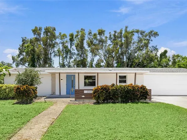 2560 Sunnyside St, Sarasota, FL 34239