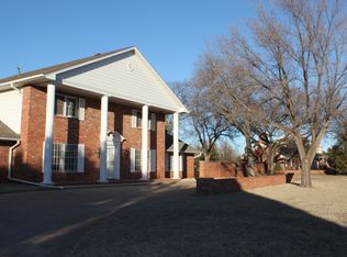 1609 W Wilshire Blvd, Nichols Hills, OK 73116