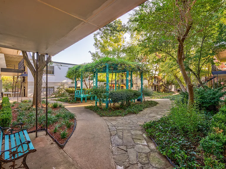The Oasis at Paseo — Photo 20