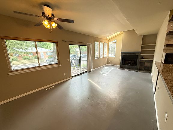 4th image of 2855 Marine St APT 3