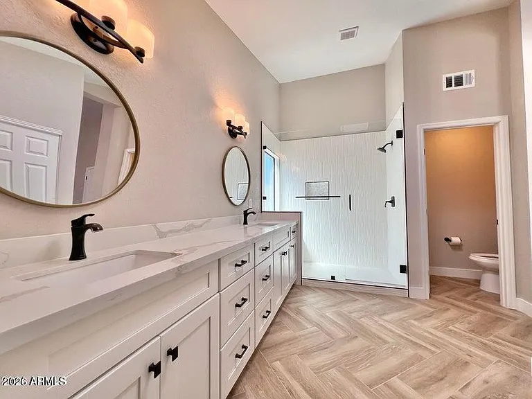 10889 E Kalil Dr — Photo 10