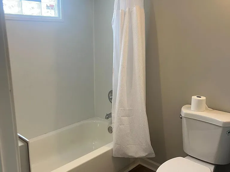625 Dekalb St #4 — Photo 9
