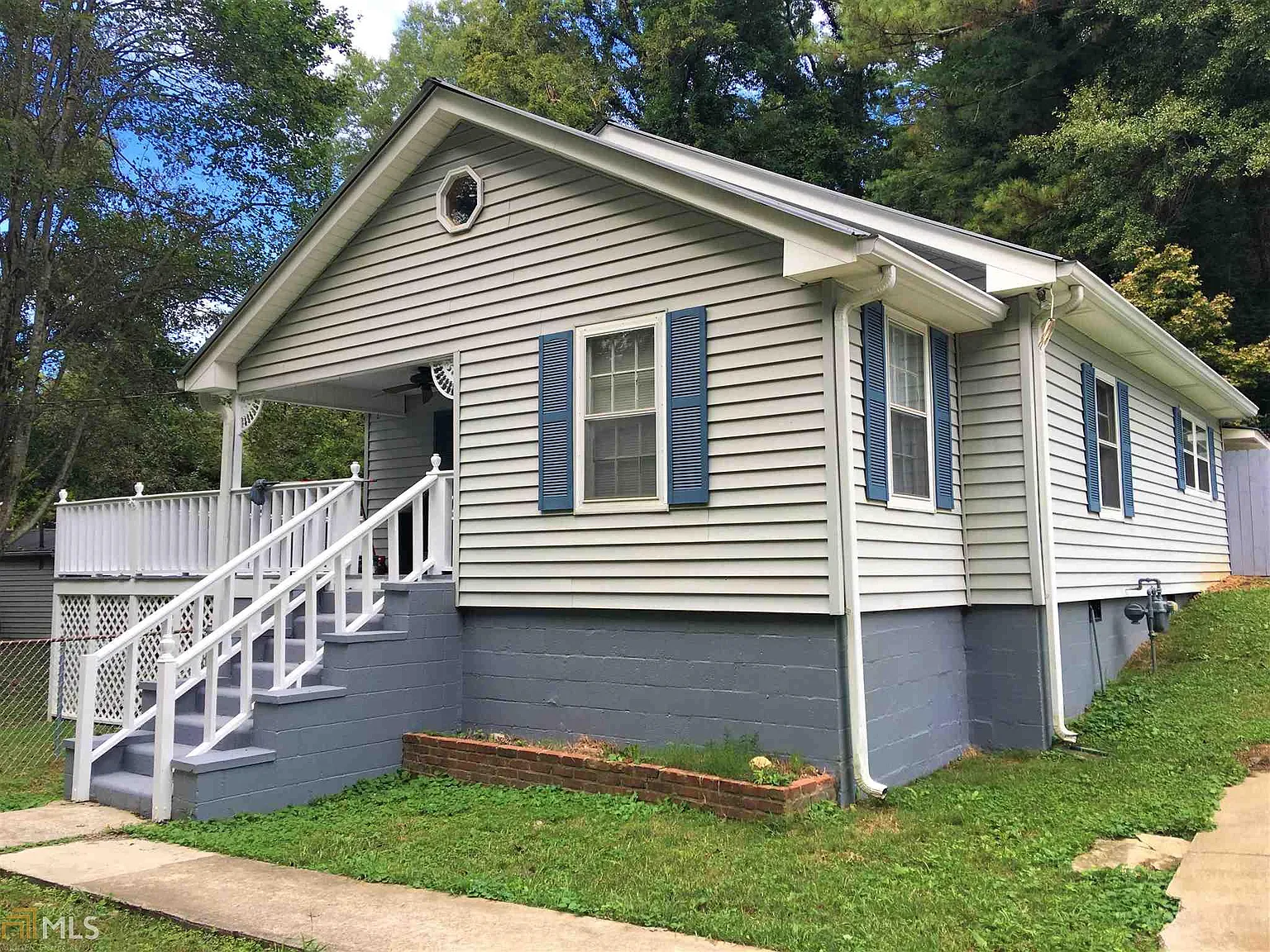 105 Teat St photo 1