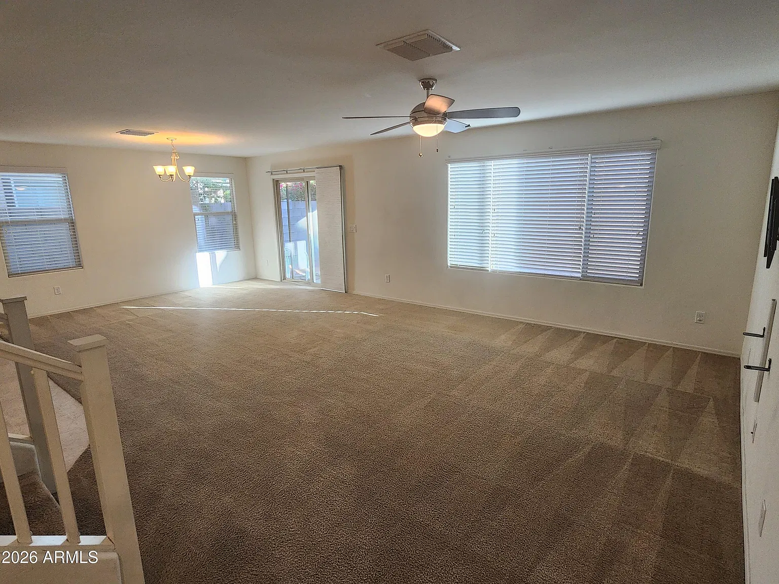 3 bed, 2.5 bath, 1932 sqft, $1,850 — Photo 2