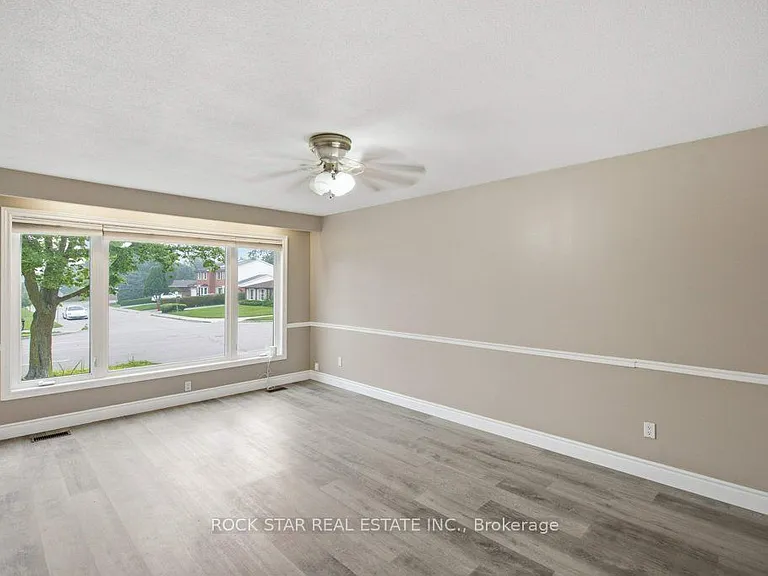 442 Greenhill Ave — Photo 5