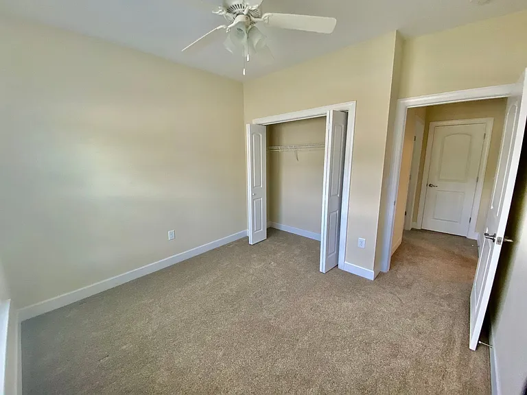 117 Bridgeway Dr — Photo 32