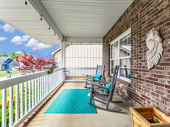 5th image of 2206 Fairfax Dr