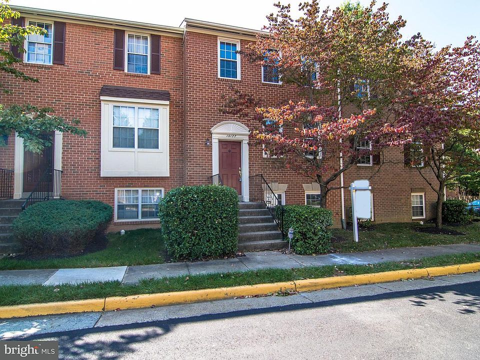 1st image of 10127 Oakwood Chase Ct