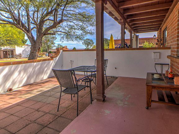 2nd image of 385 W Camino Penasco