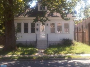 218 W Broad St, Gibbstown, NJ 08027