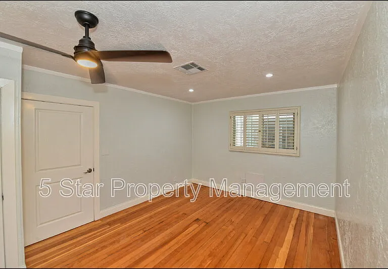 3030 Aurora Ave — Photo 18