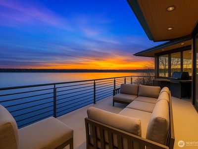 7703 W Mercer Way, Mercer Island, WA, 98040