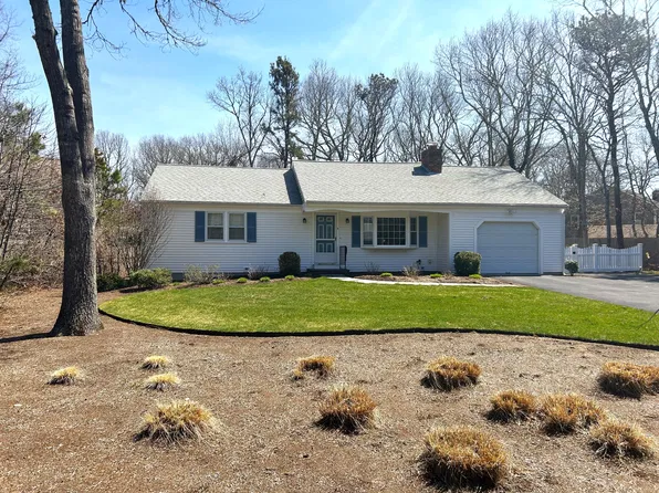 4 Frost Avenue, West Yarmouth, MA 02673