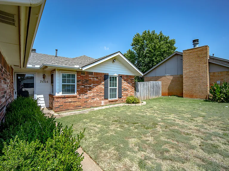 2605 Pennington Ave — Photo 17