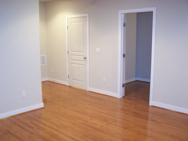 Hillcrest Dr SW — Photo 2