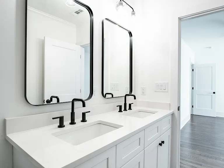 2692 Knox St NE — Photo 10