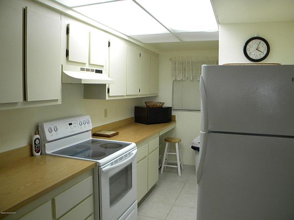3rd image of 2469 S Washington Ave APT 105C