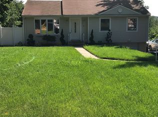 31 Marion Rd, Montvale, NJ 07645