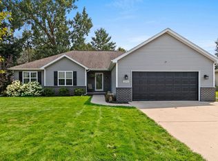 3593 Evergreen Ave, Green Bay, WI 54313