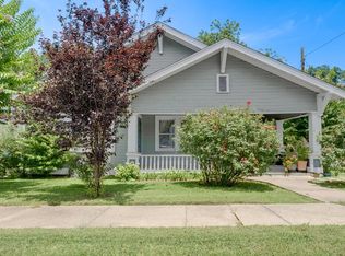 514 S Sycamore St, Palestine, TX 75801