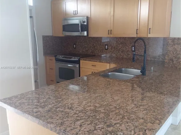 5495 NW 10th Ct APT 304, Fort Lauderdale, FL 33313