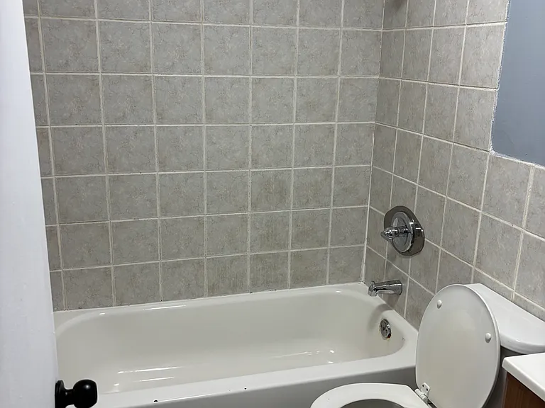 3036 Aramingo Ave — Photo 4