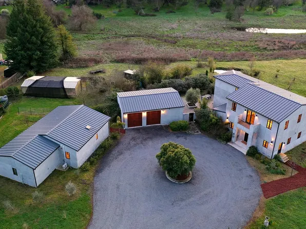5300 Gravenstein Highway, Sebastopol, CA 95472