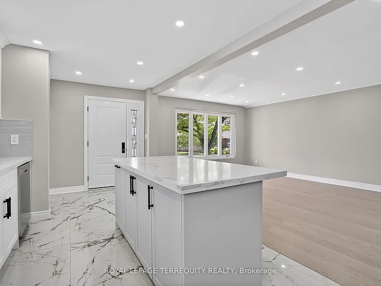 1173 Shadeland Dr — Photo 25