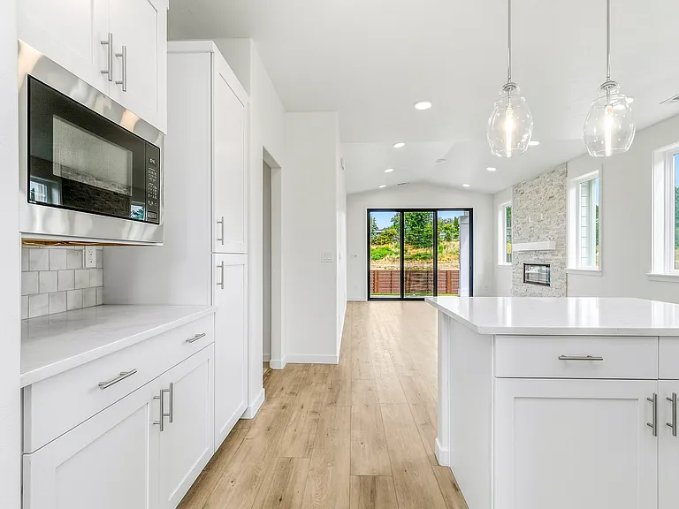 1057 SE Garrison Village Way — Photo 21