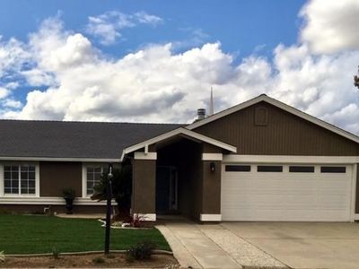 1909 Fox Glen Dr, Hughson, CA, 95326