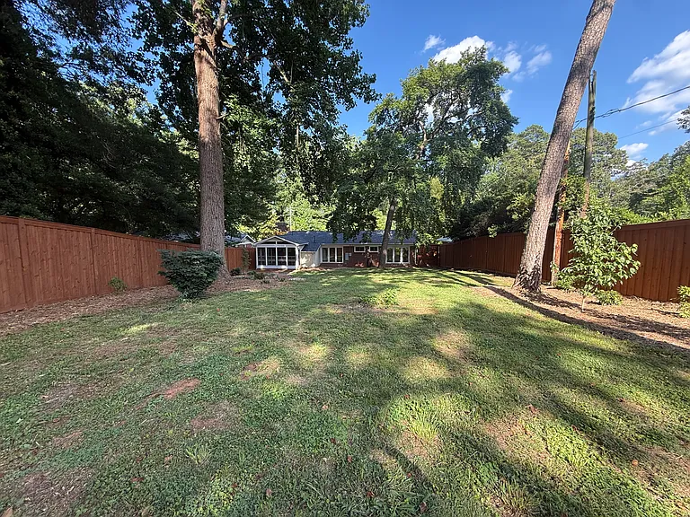 3111 Airlie St — Photo 24
