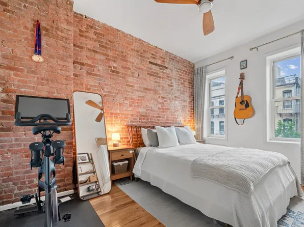 331 East 92nd Street image 4 of 6