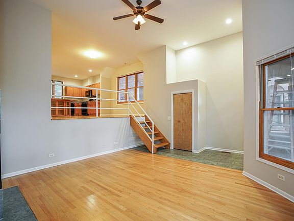 3rd image of 2010 W Potomac Ave #A
