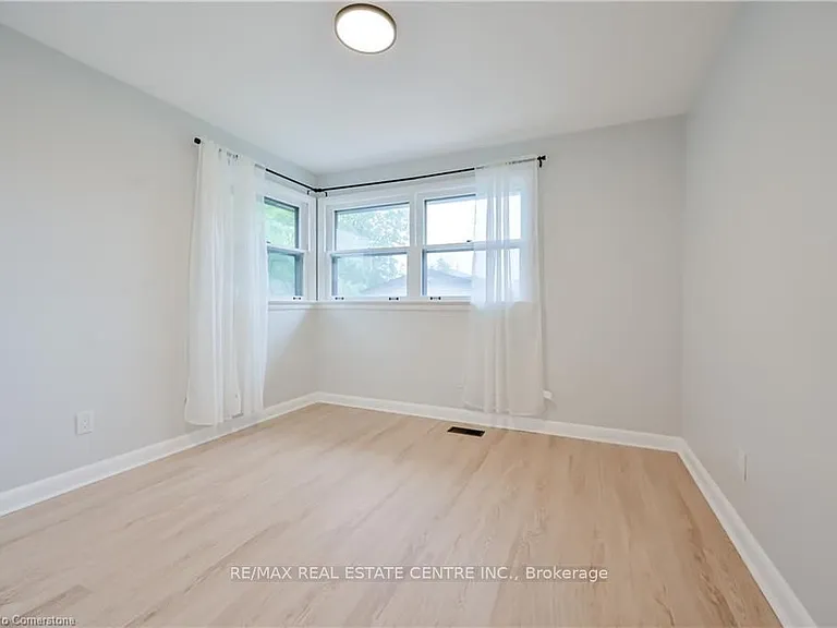 738 Mohawk Rd E #UPPER — Photo 19