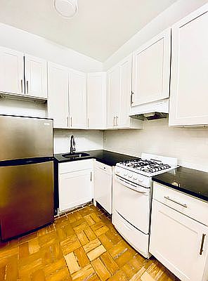 1st image of 11 Maiden Ln #5C
