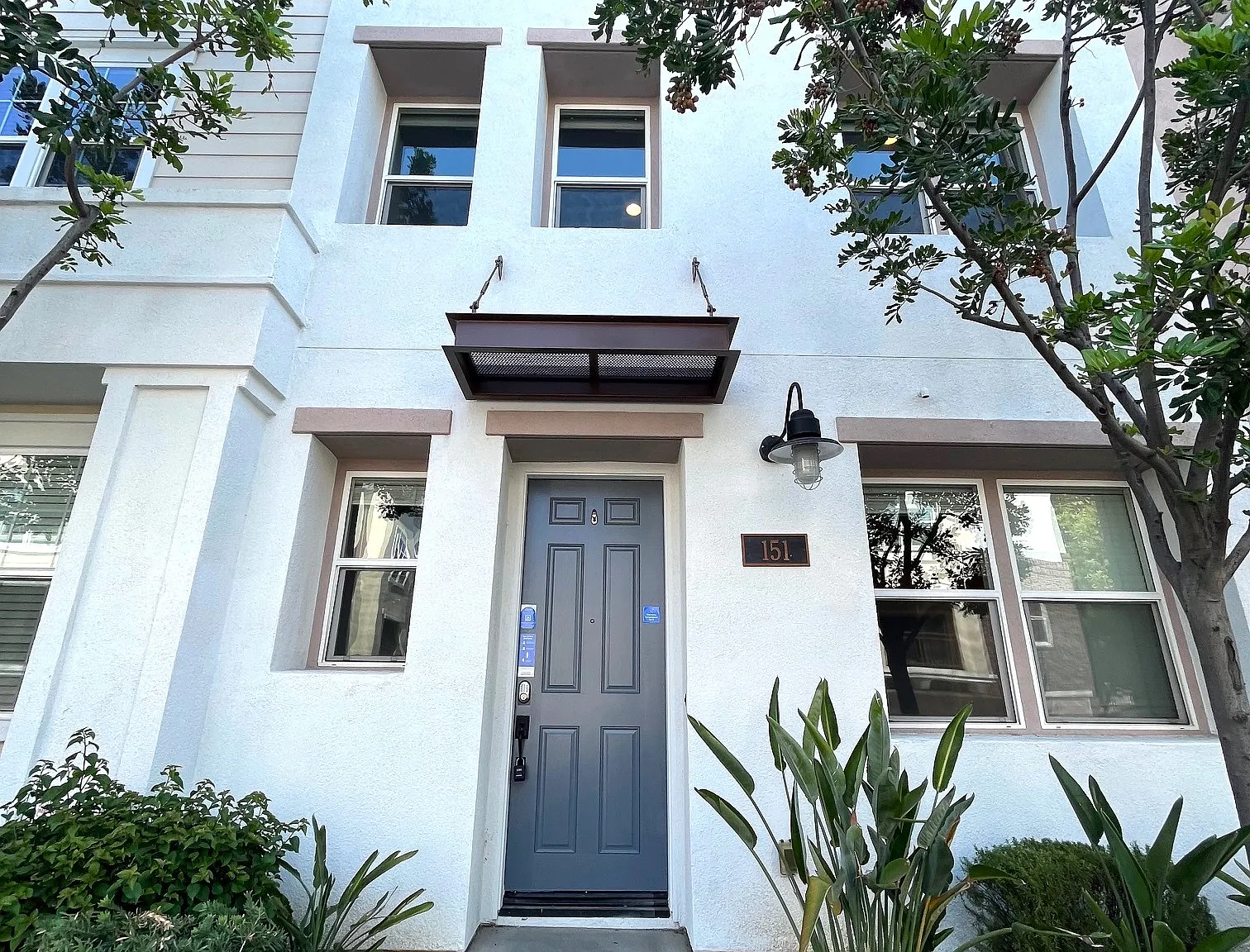 4 bed, 3.5 bath, 1751 sqft, $3,900 — Photo 1