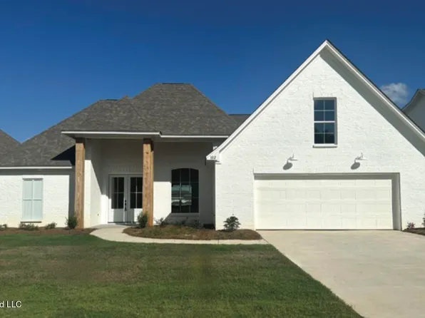 102 Herons Bay Cir, Madison, MS 39110