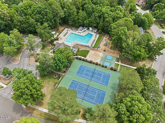 5th image of 206 Wendover Ln