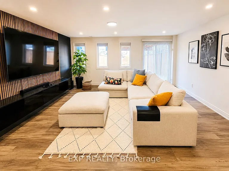 77 Hollybrook Trl — Photo 10