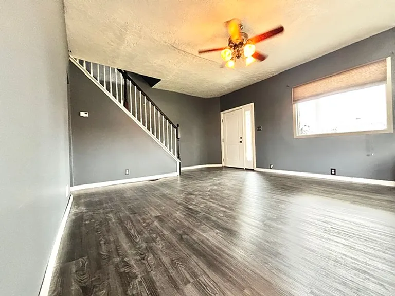 611 Green St — Photo 8